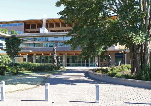 Cowichan campus totem entrance.